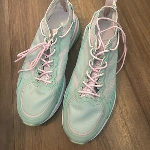 Fabletics sneakers only worn twice